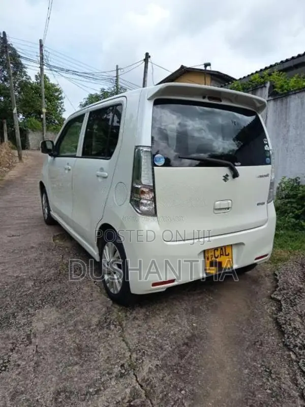 Suzuki Wagon R FZ 2014 Car (Used)