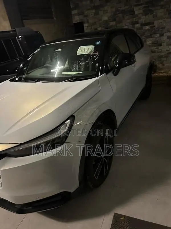 Honda Vezel Z PLAY MOON ROOF 2026 SUV Brand New