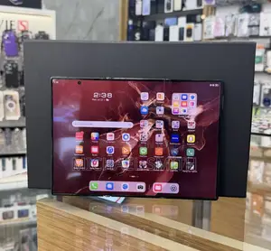 New Huawei Mate XT Ultimate Design 512 GB Red