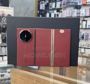 New Huawei Mate XT Ultimate Design 512 GB Red