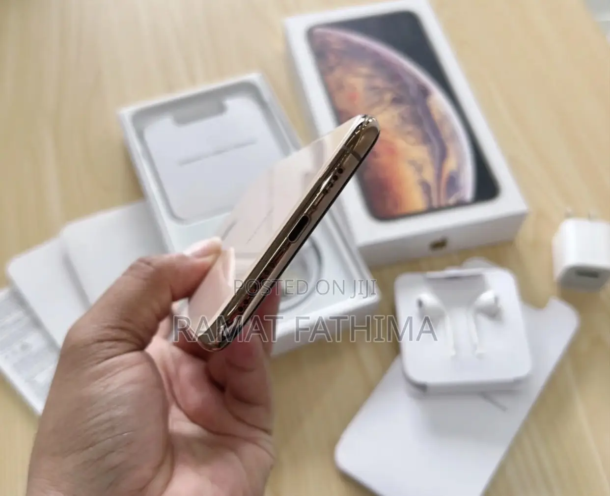 New Apple iPhone XS Max 256 GB Gold