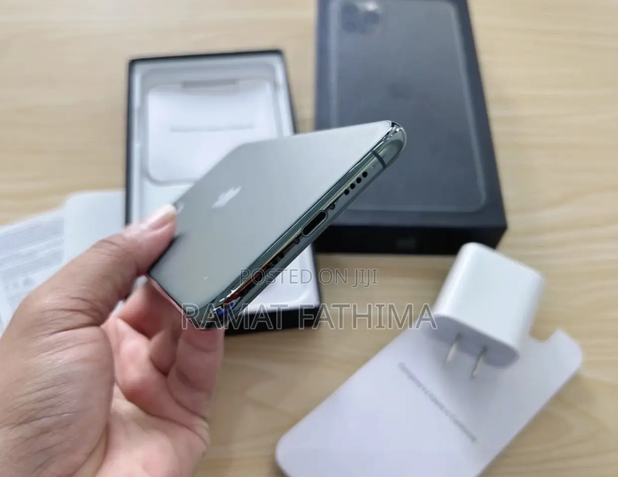 New Apple iPhone 11 Pro Max 256 GB Green