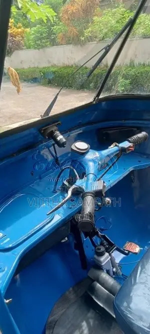 Bajaj RE 2 Stroke 2005 Three Wheel (Used)