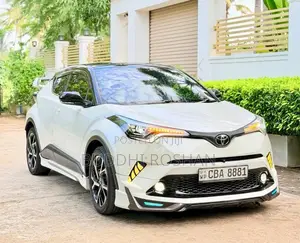 Toyota CHR NGX50 2017 SUV (Used)