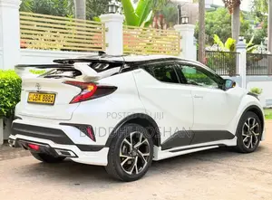 Toyota CHR NGX50 2017 SUV (Used)