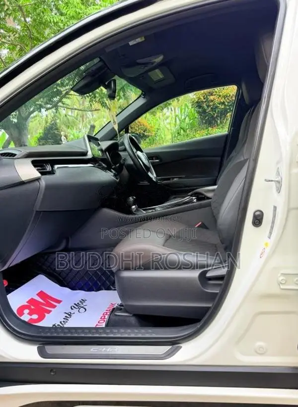 Toyota CHR NGX50 2017 SUV (Used)