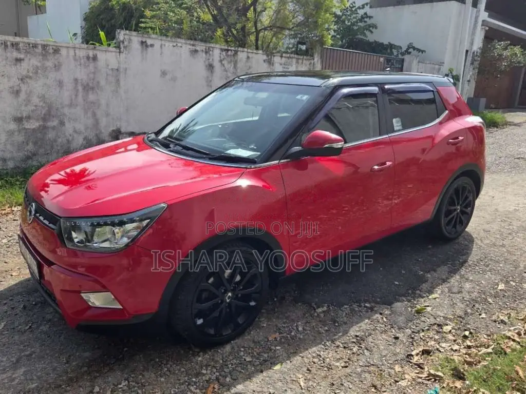Micro Tivoli 2017 SUV (Used)