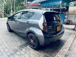 Toyota Aqua 2013 Car (Used)