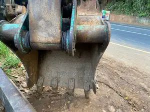 Kobelco SK32 2005 Heavy-Duty (Used)