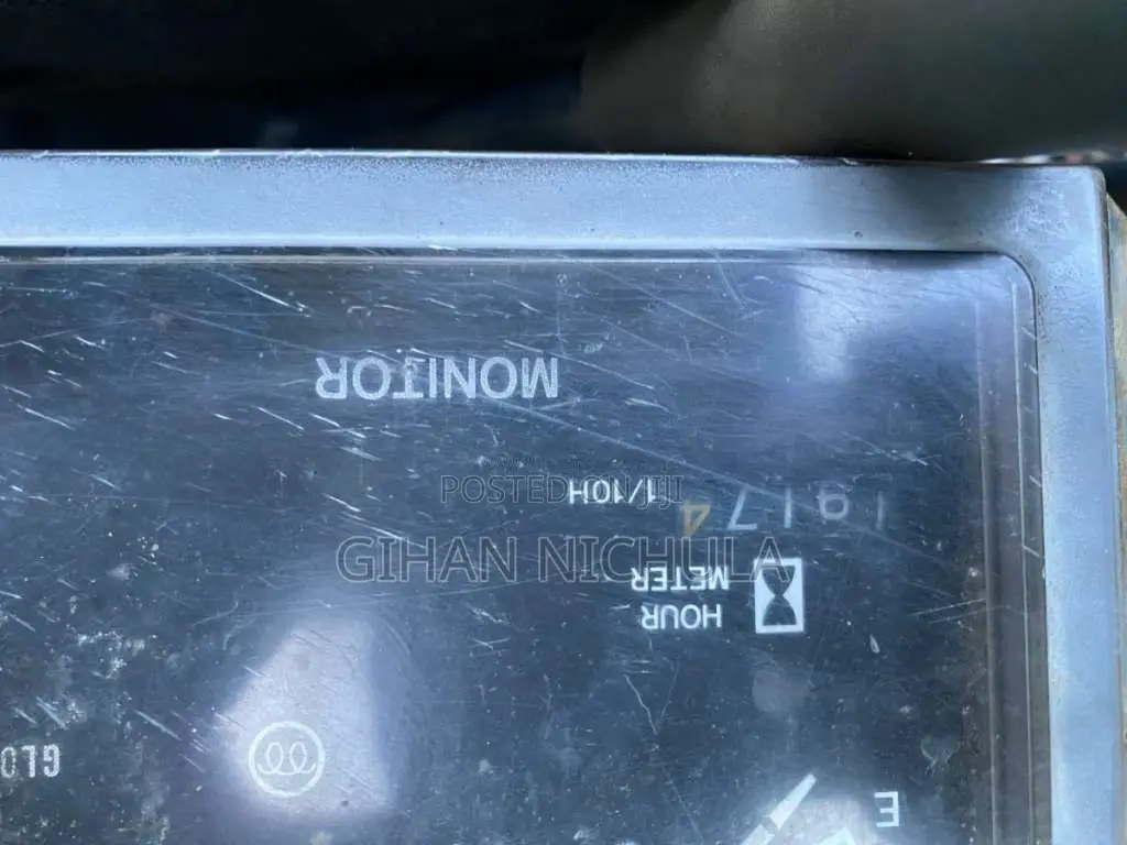 Kobelco SK32 2005 Heavy-Duty (Used)
