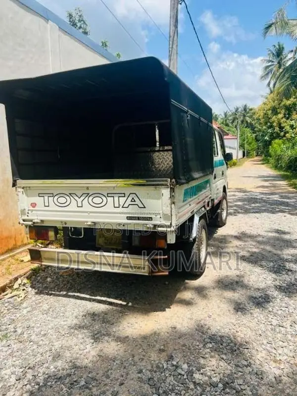 Toyota CrewCab 1997 Crew Cab Brand New