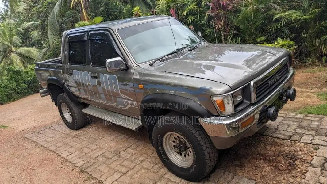 Toyota Hilux 1994 Pickup (Used)