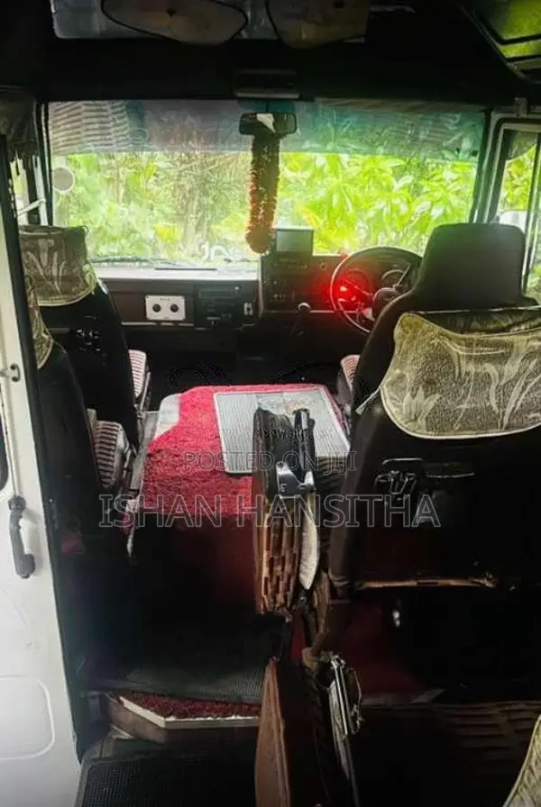 Isuzu Journey 1994 Bus (Used)