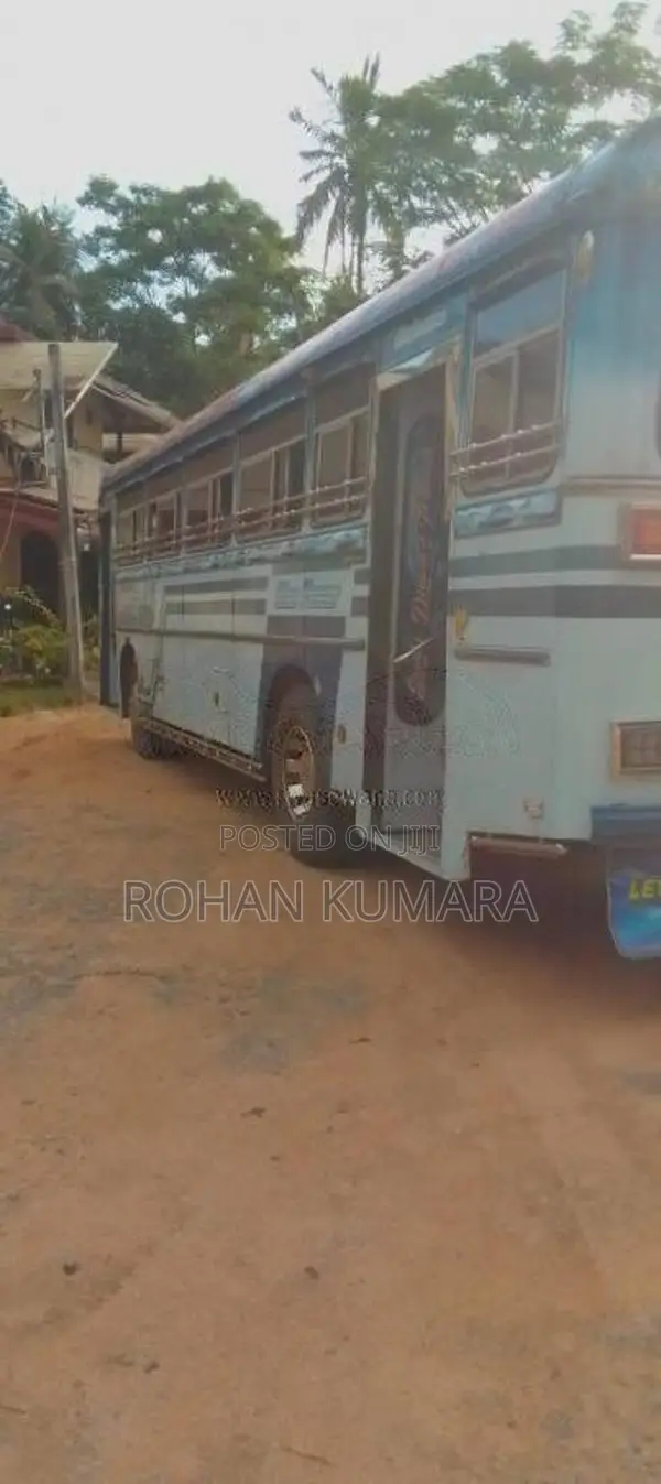 Ashok-Leyland Hino Power 2006 Bus (Used)