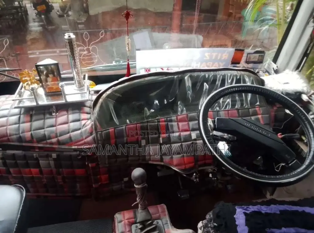 Mahindra Cosmo 2014 Bus (Used)