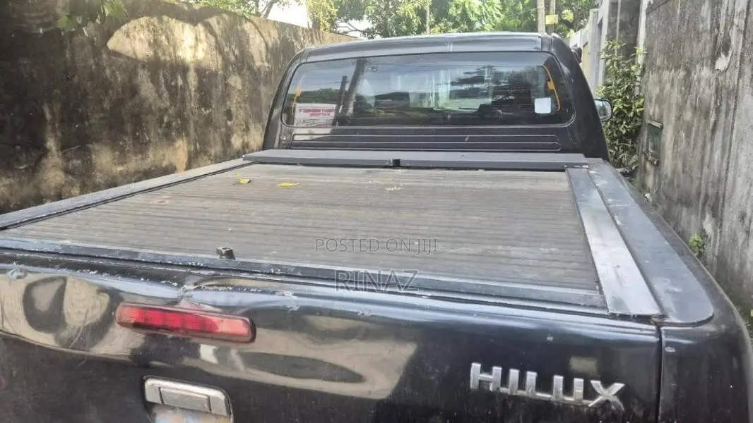 Toyota Hilux Invincible 2007 Pickup (Used)