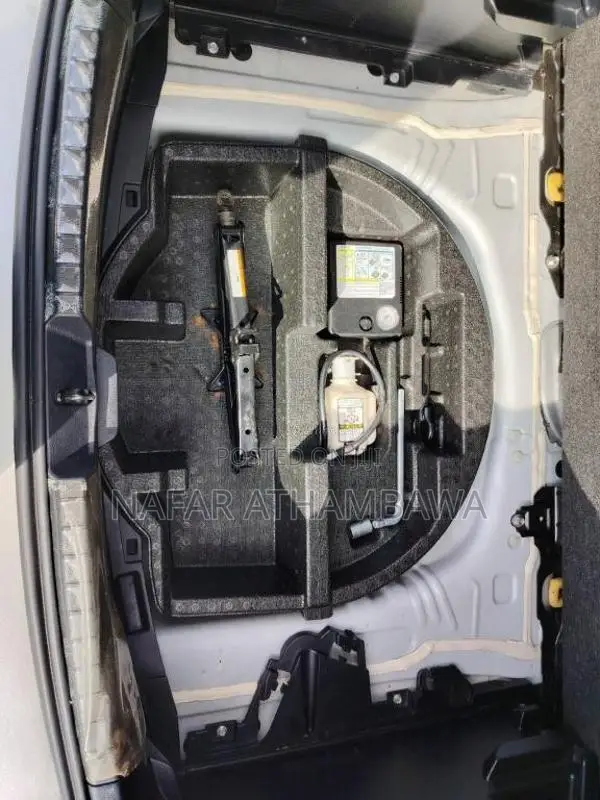 Toyota Vitz 2018 Crew Cab (Used)