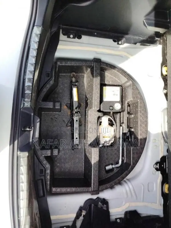 Toyota Vitz 2018 Crew Cab (Used)