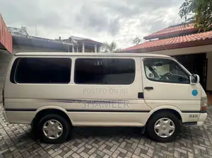 Toyota DOlPHIN HIACE RZH 102 2003 Van (Used)