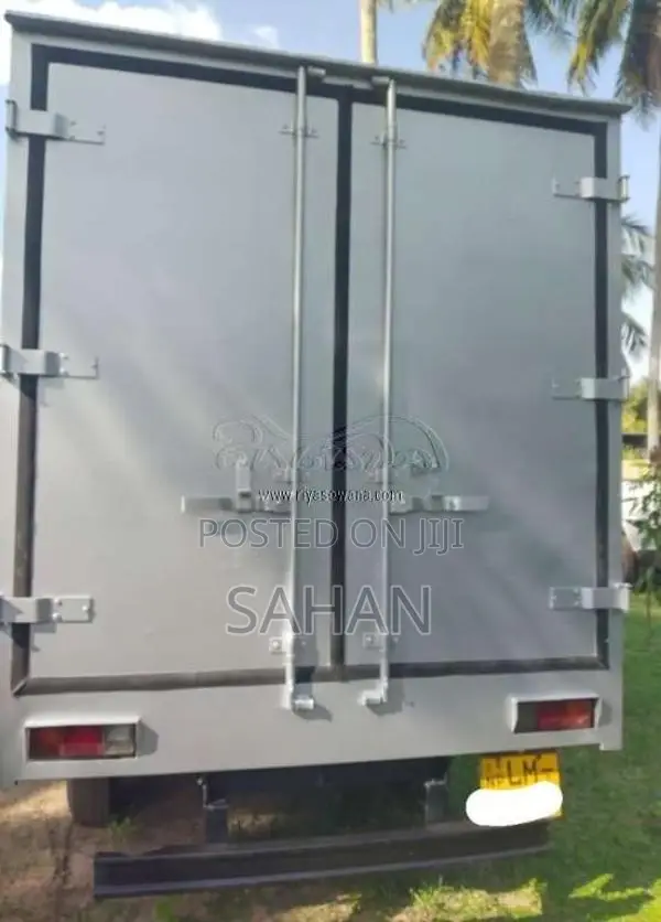 Ashok-Leyland Partner 2016 Lorry (Used)
