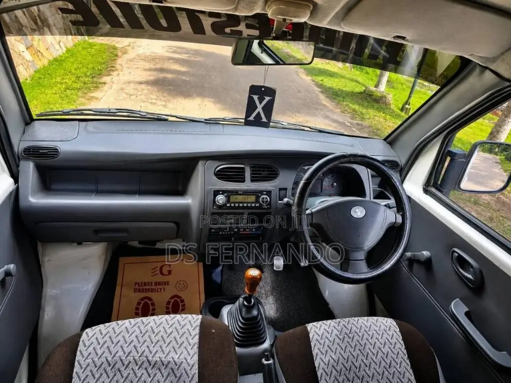 Micro Mpv 2015 Van (Used)