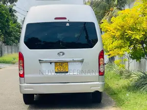 Micro Tour Joylong 2015 Van (Used)