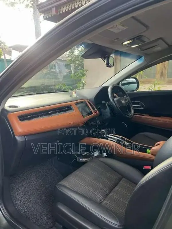 Honda Vezel Z Orange Interior 2014 SUV (Used)
