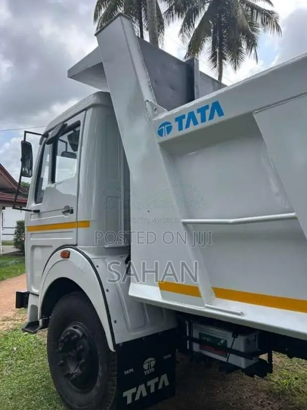Tata 1615 2011 Lorry (Used)