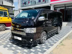 Toyota Kdh 201 Dark Prime 2015 Van (Used)