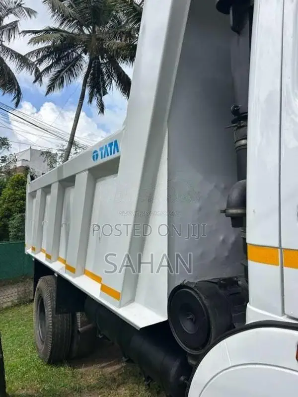 Tata 1615 2011 Lorry (Used)