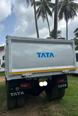 Tata 1615 2011 Lorry (Used)