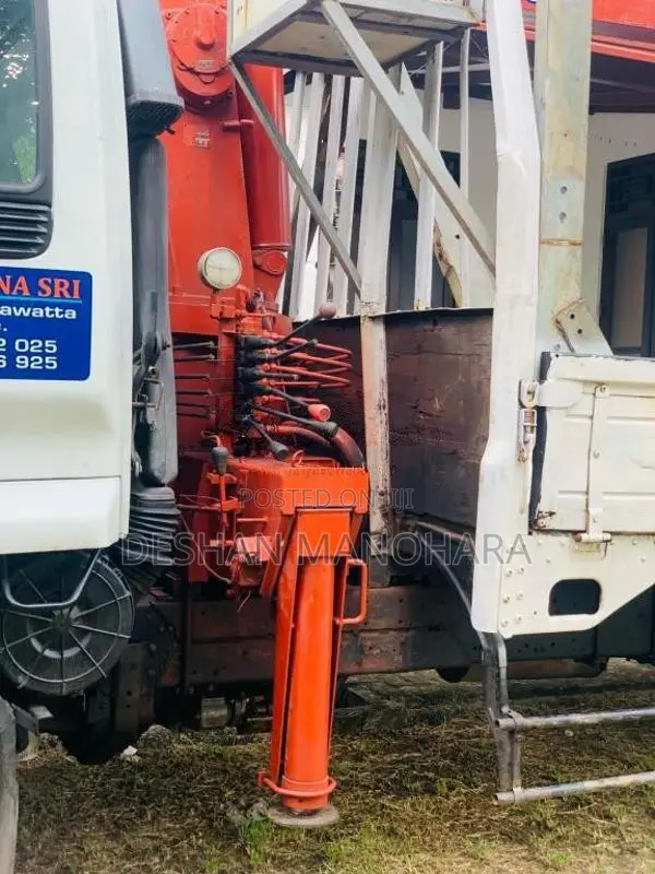 Isuzu Boom Truck 1995 Lorry (Used)