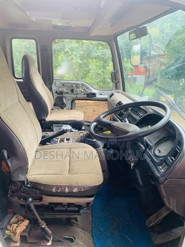 Isuzu Boom Truck 1995 Lorry (Used)