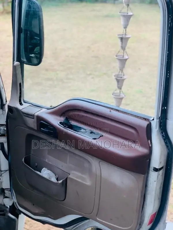 Isuzu Boom Truck 1995 Lorry (Used)