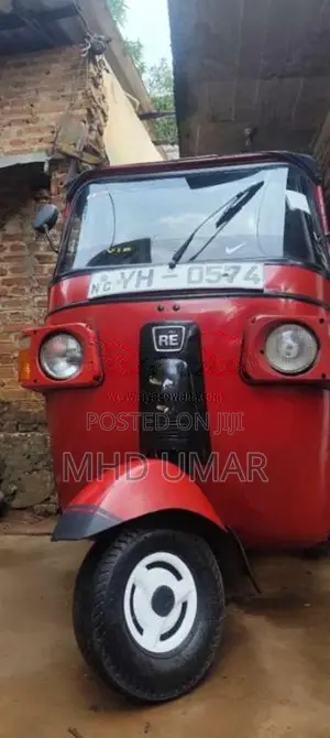 Bajaj 4 Stroke 2011 Three Wheel (Used)