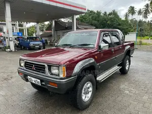 Mitsubishi Strada 1992 Pickup (Used)