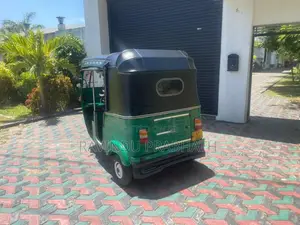 Bajaj RE 2 Stroke 2009 Three Wheel (Used)