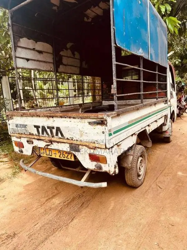 Tata Dimo Batta 2007 Lorry (Used)