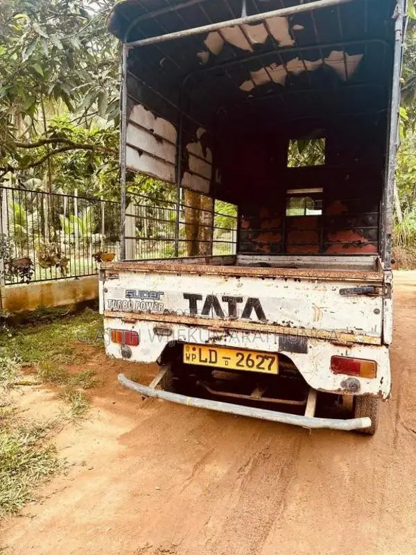 Tata Dimo Batta 2007 Lorry (Used)