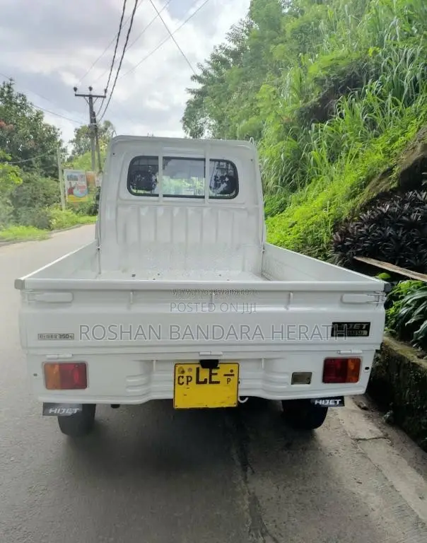 Daihatsu Hijet 2002 Lorry (Used)