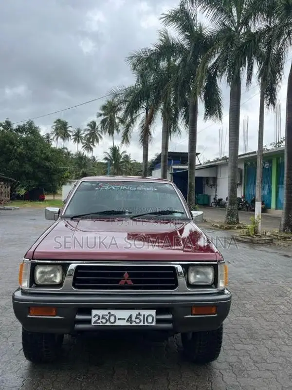 Mitsubishi Strada 1992 Pickup (Used)