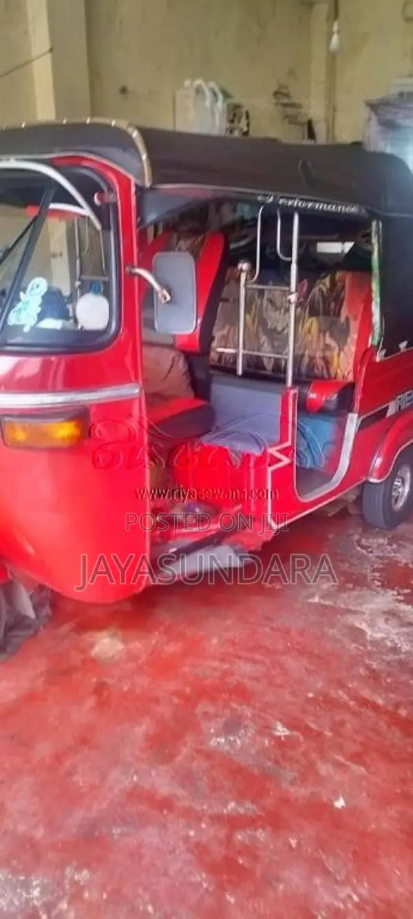 Bajaj RE 2002 Three Wheel (Used)