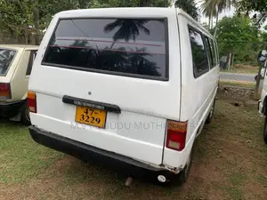 Mitsubishi L300 1985 Lorry (Used)