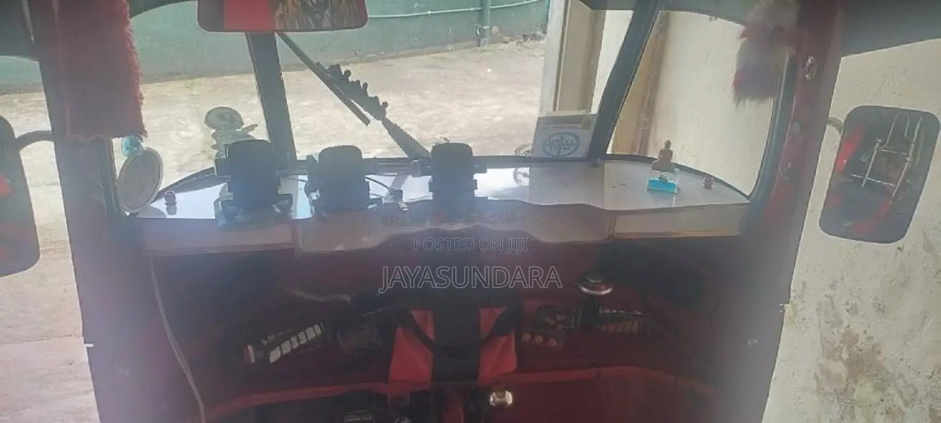 Bajaj RE 2002 Three Wheel (Used)