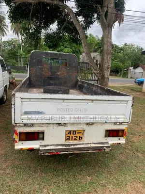 Isuzu ELF 1980 Lorry (Used)