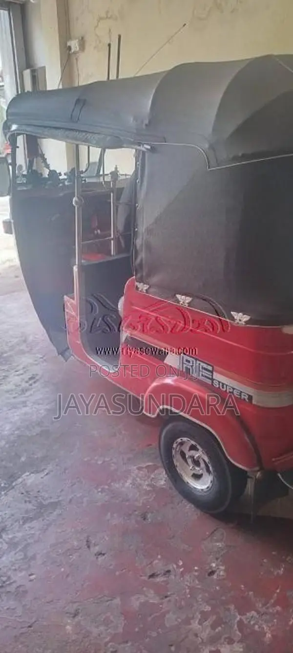 Bajaj RE 2002 Three Wheel (Used)