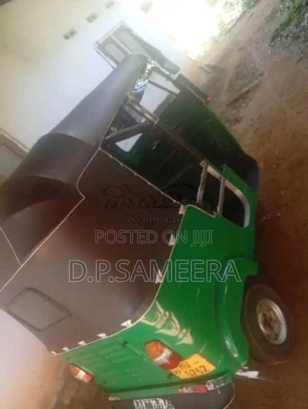 Bajaj 2 Stroke 2004 Three Wheel (Used)