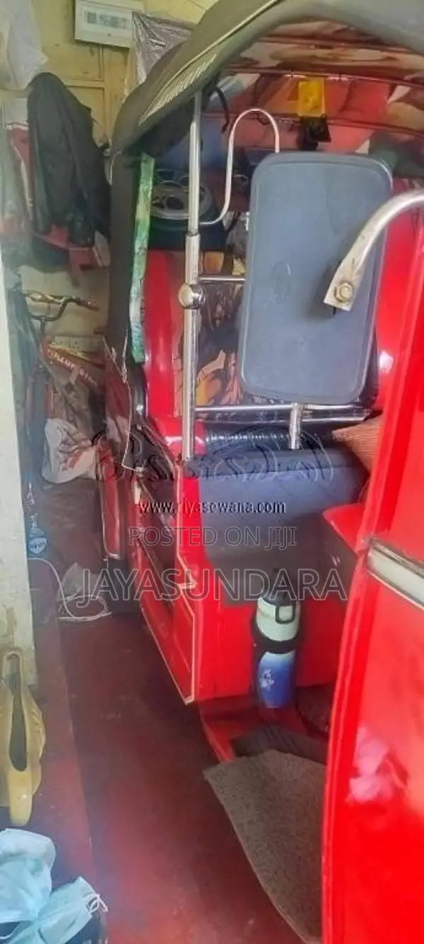 Bajaj RE 2002 Three Wheel (Used)