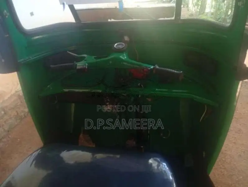 Bajaj 2 Stroke 2004 Three Wheel (Used)