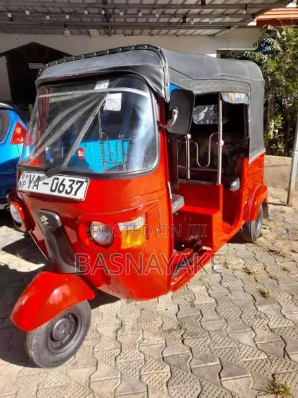 Bajaj 4 Stroke 2011 Three Wheel (Used)